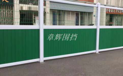 簡易圍擋通常使用哪些材料和制作方法？