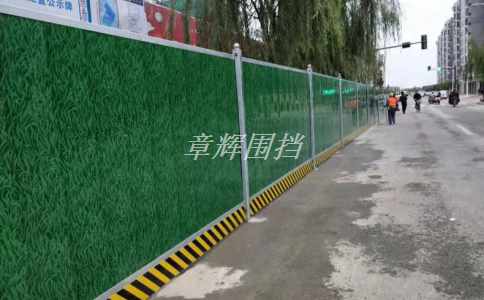 如何設(shè)計和制作具有美觀性和廣告效果的簡易圍擋？